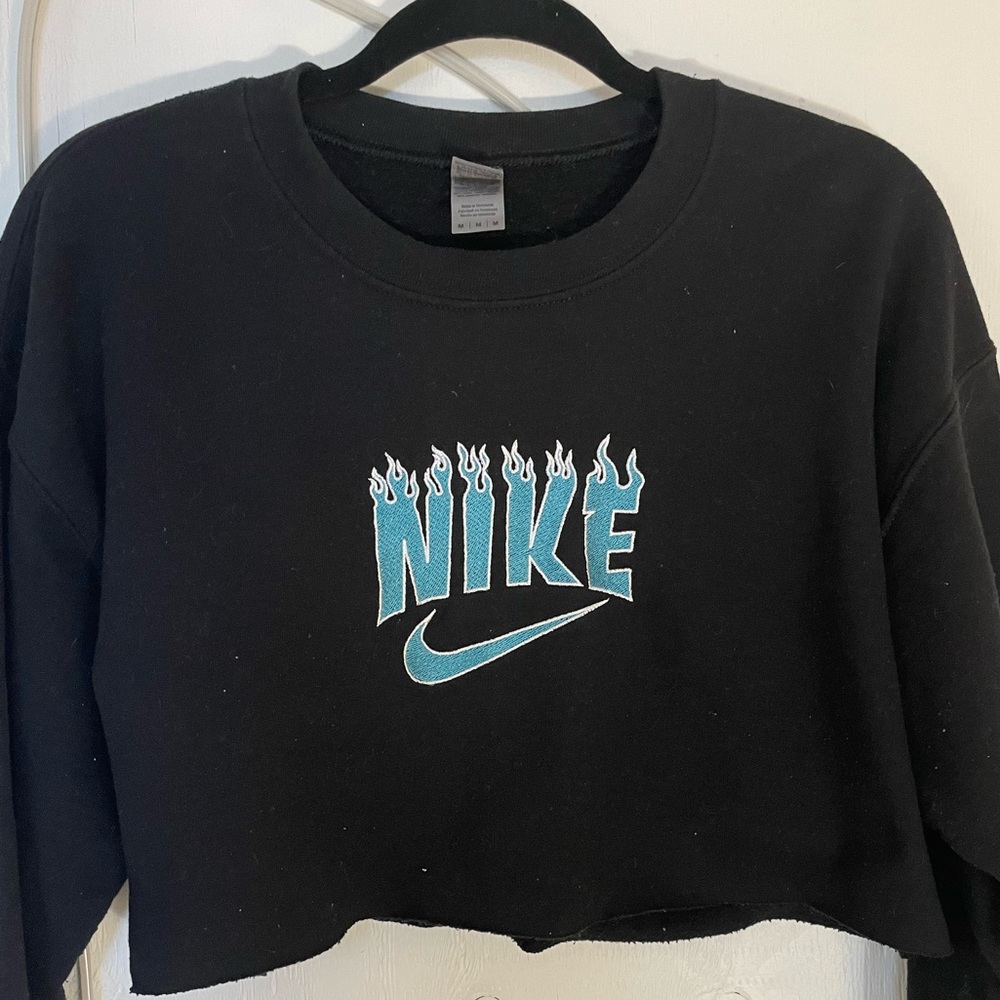 Vintage Nike Etsy Cropped Black Crew Neck